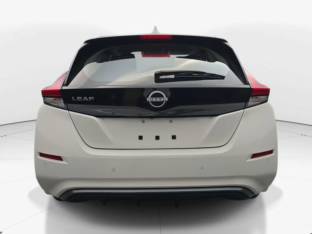 Used 2024 Nissan Leaf S image 8