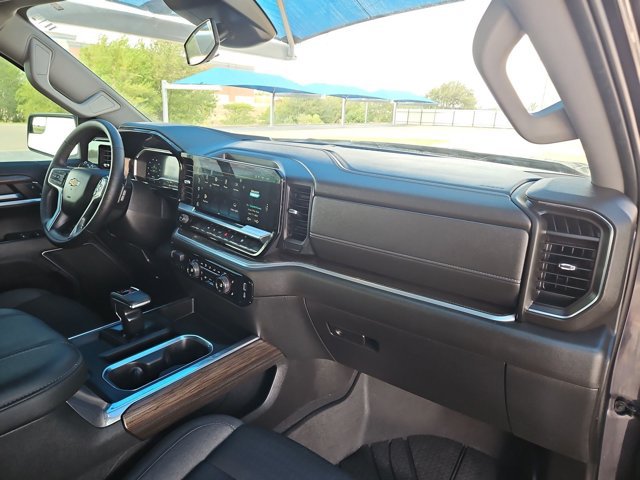 Used 2023 Chevrolet Silverado 1500 LT AWD/4WD image 22