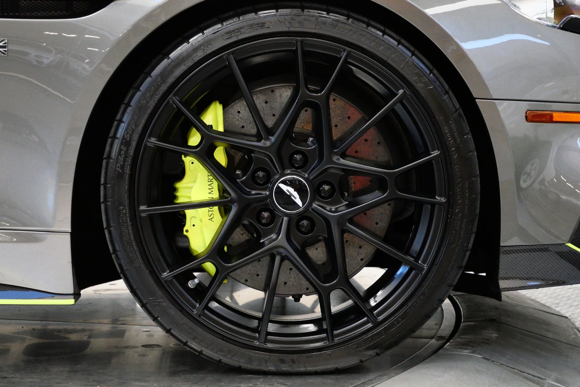 Used 2019 Aston Martin Rapide AMR RWD image 41