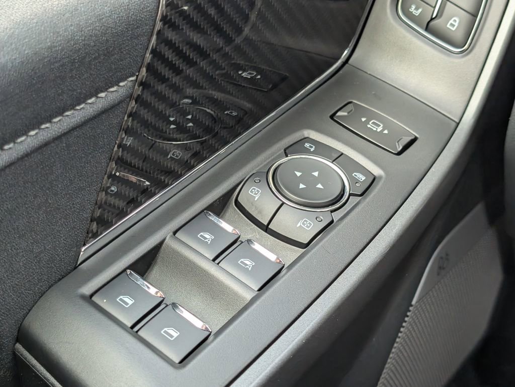 New 2026 Ford F250 Lariat w/ Black Appearance Package image 14