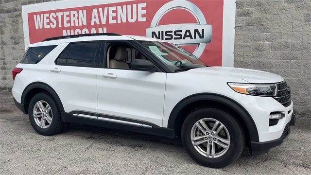 Used 2024 Ford Explorer XLT w/ Equipment Group 202A image 23