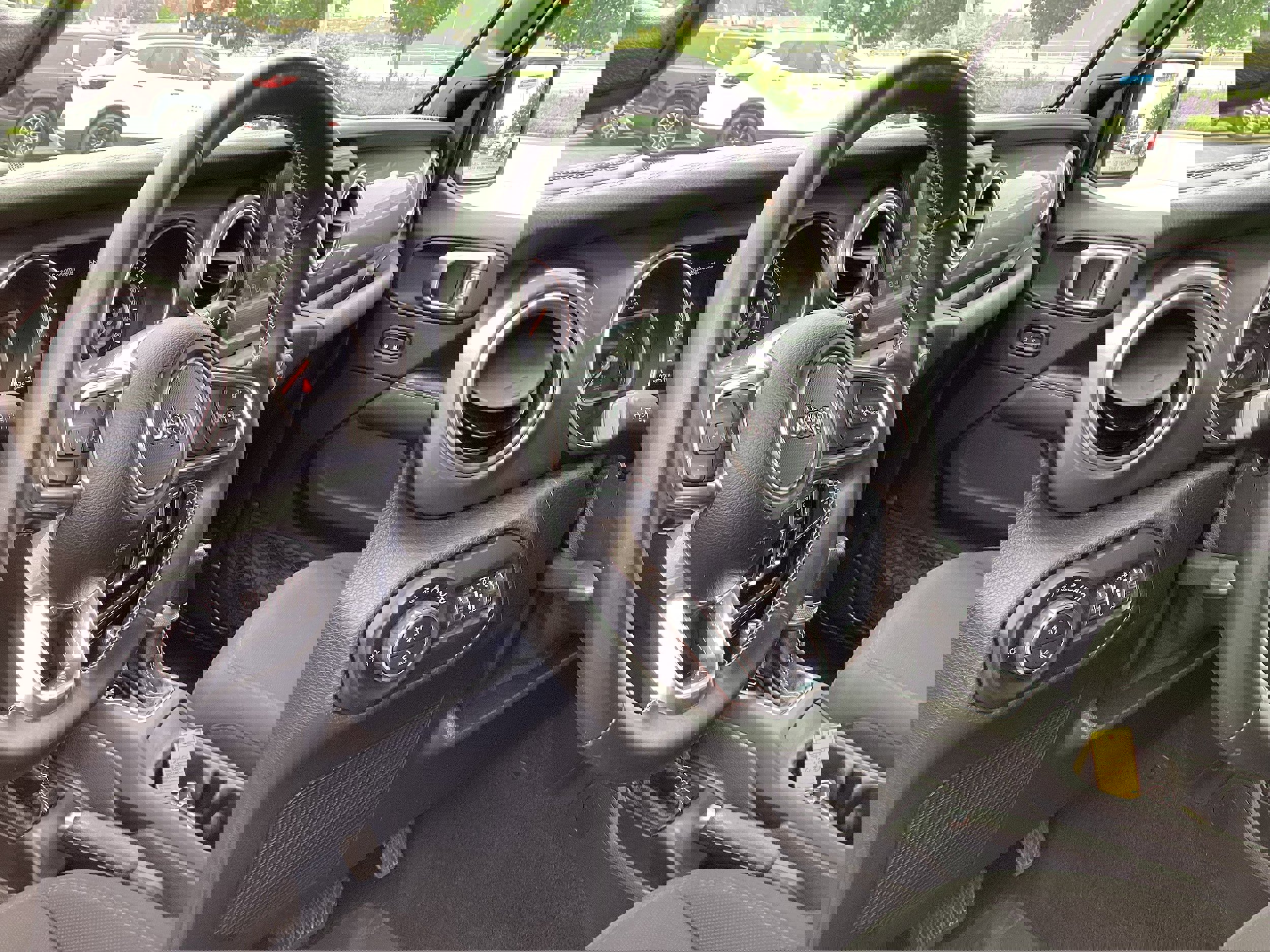 Used 2021 Jeep Gladiator Overland w/ Dual Top Group image 11