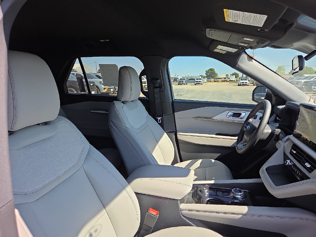 New 2027 Ford Explorer Active w/ Active Comfort Package RWD image 13
