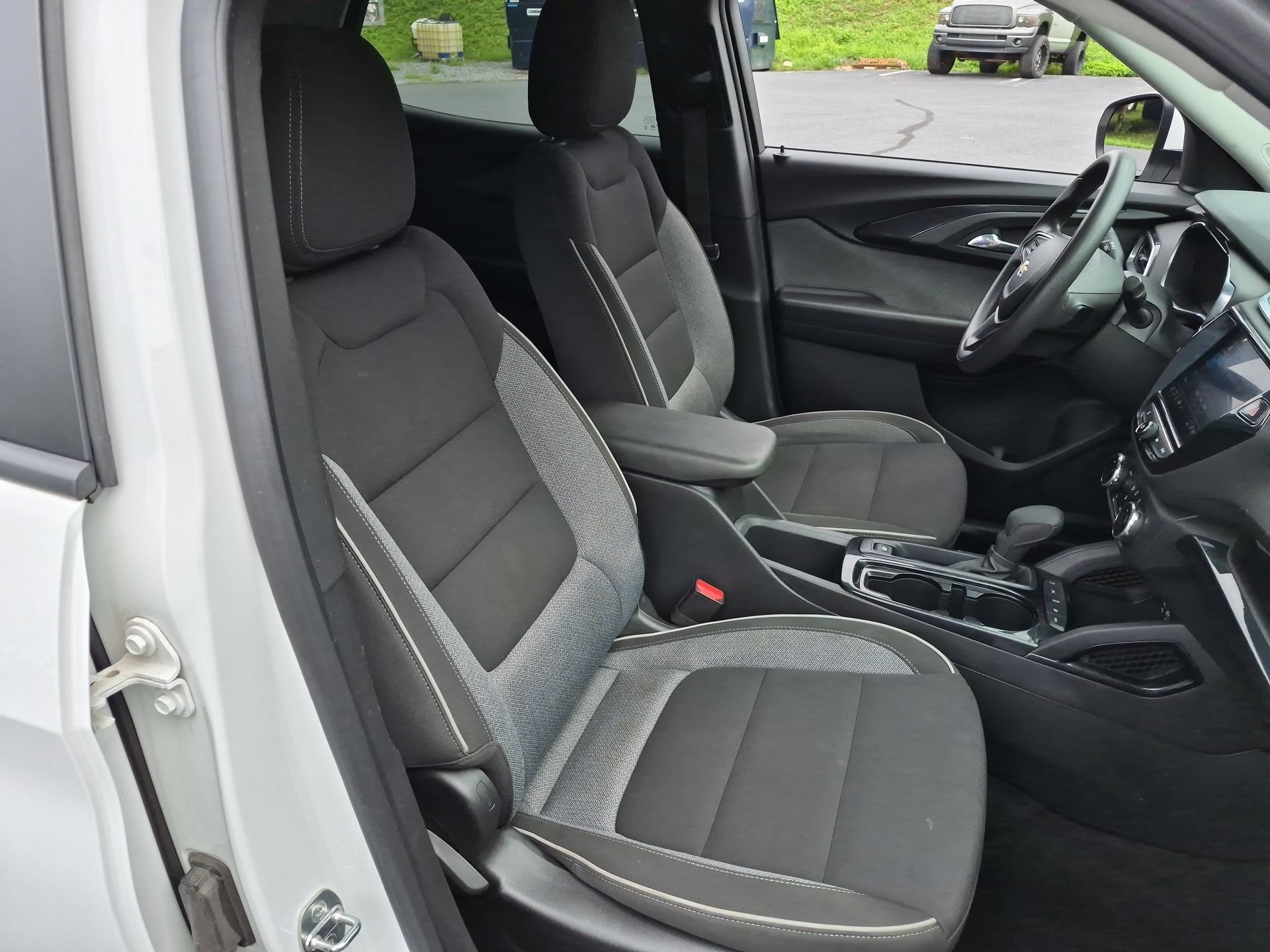 Certified 2023 Chevrolet TrailBlazer LT w/ Convenience Package AWD/4WD image 27
