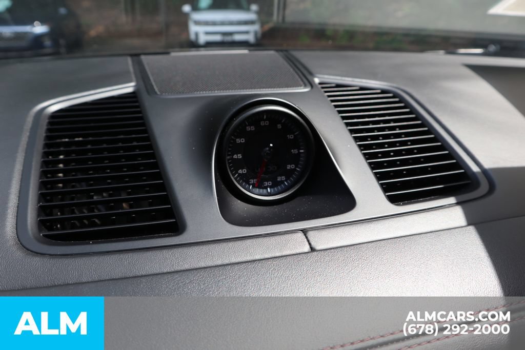 Used 2023 Porsche Cayenne Turbo AWD/4WD image 29