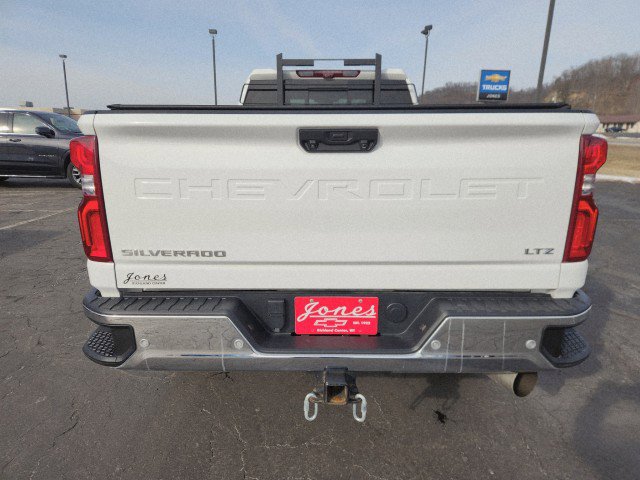 Used 2024 Chevrolet Silverado 3500 LTZ w/ LTZ Premium Package image 4