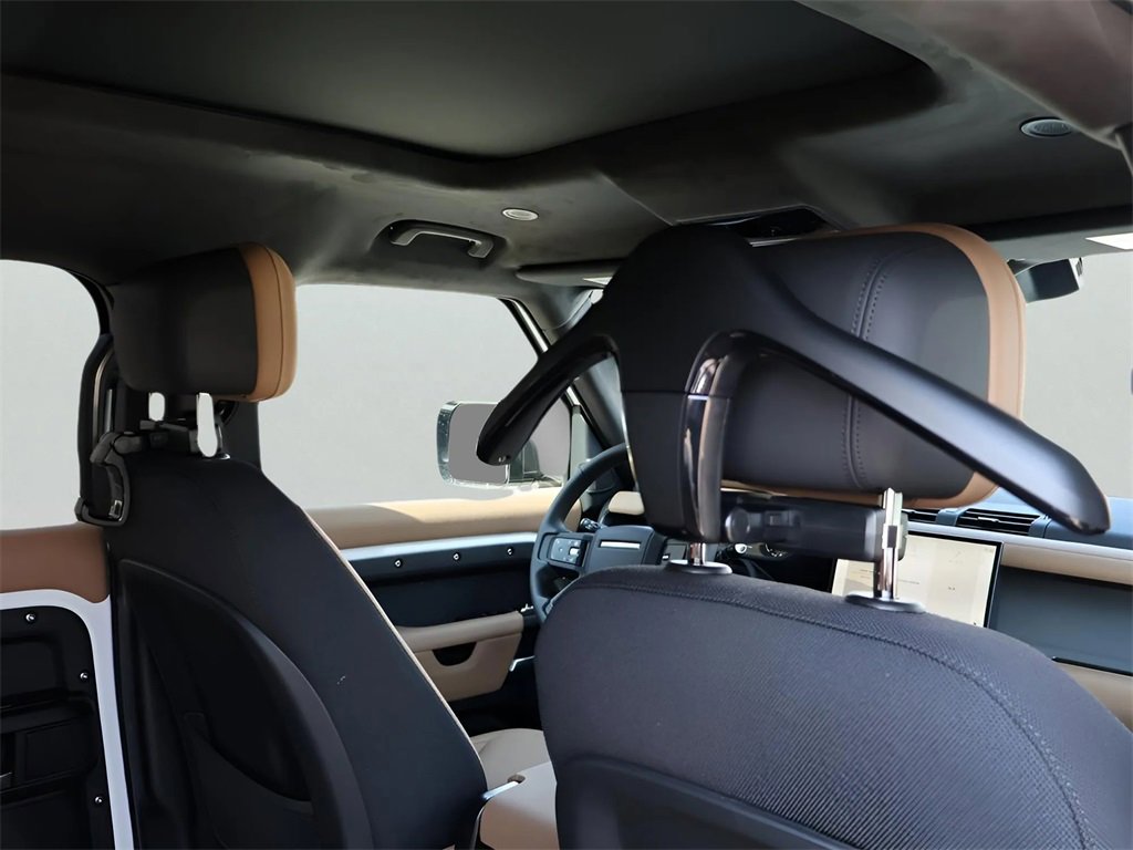 New 2025 Land Rover Defender 130 V8 image 13