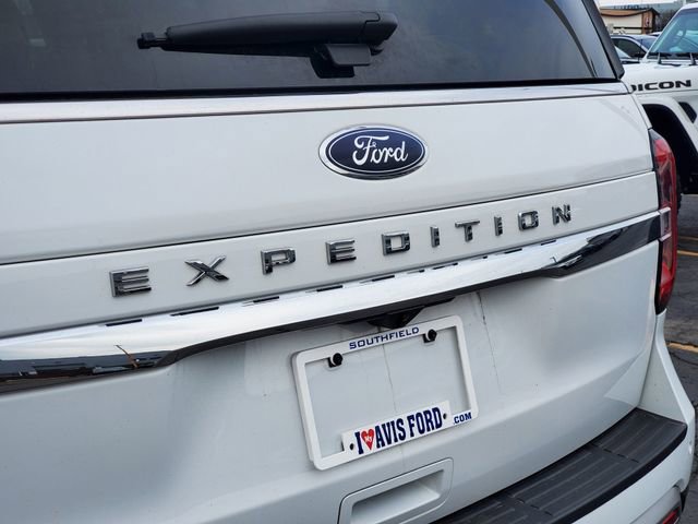 Used 2023 Ford Expedition Limited image 32