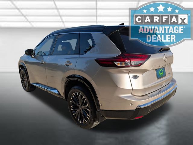 Used 2024 Nissan Rogue Platinum w/ Platinum Premium Package FWD image 2