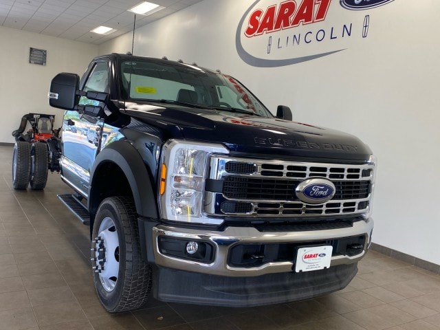 New 2024 Ford F550 4x4 Regular Cab Super Duty image 2