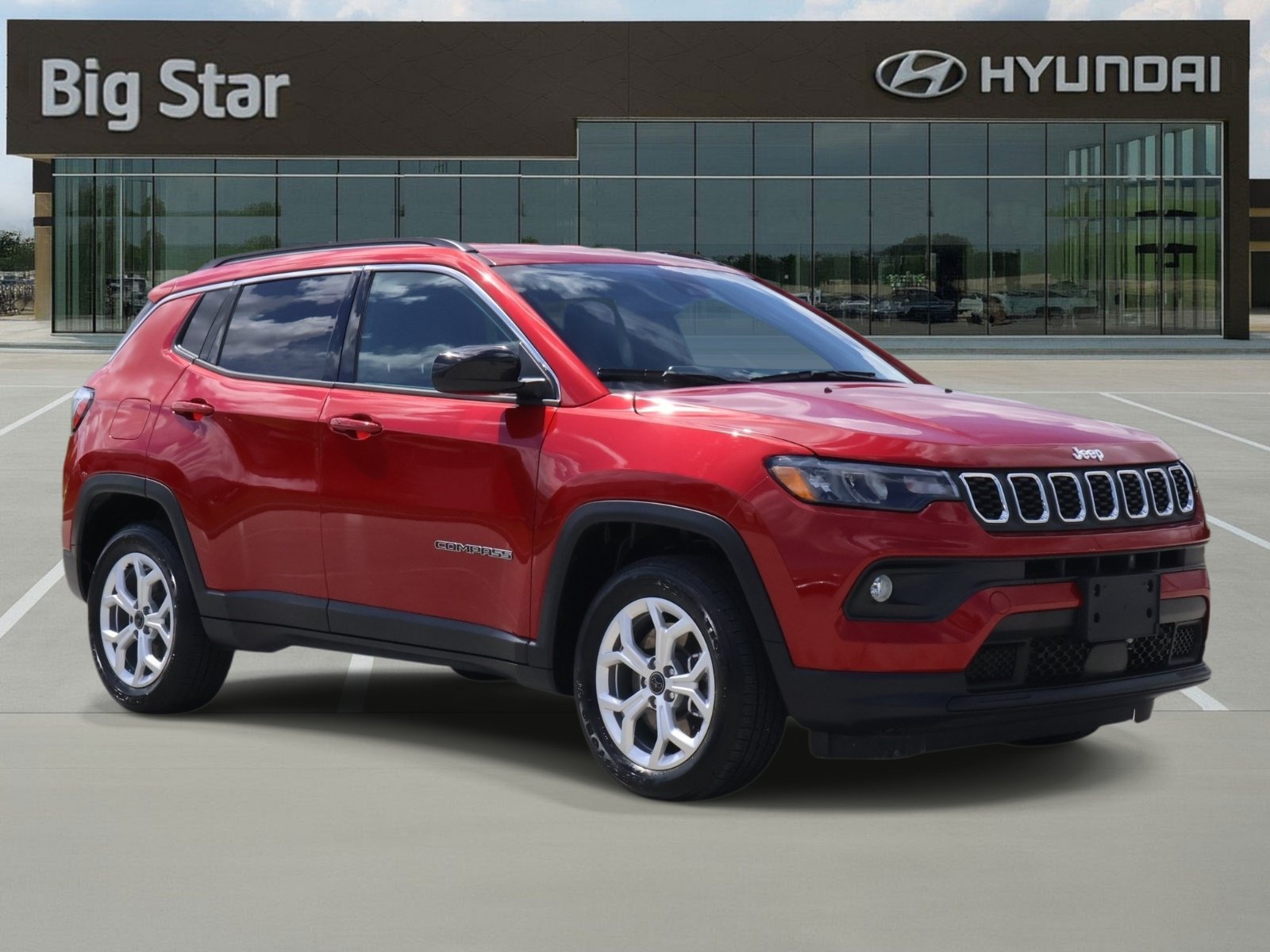 Used 2026 Jeep Compass Latitude AWD/4WD image 6