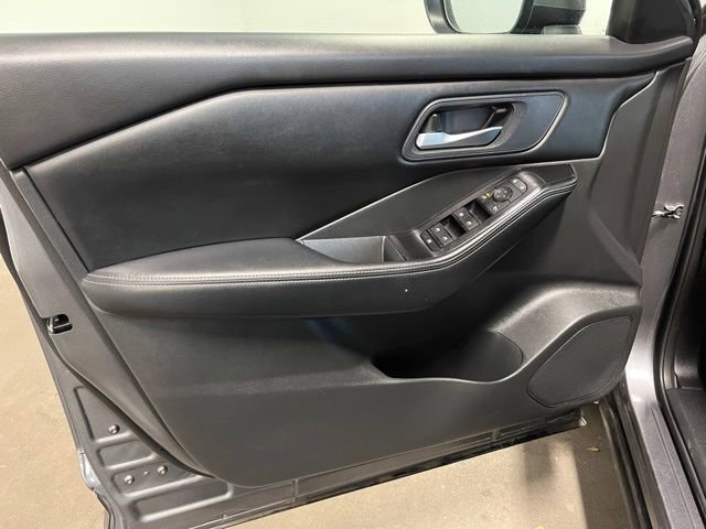 Used 2024 Nissan Rogue SV image 20