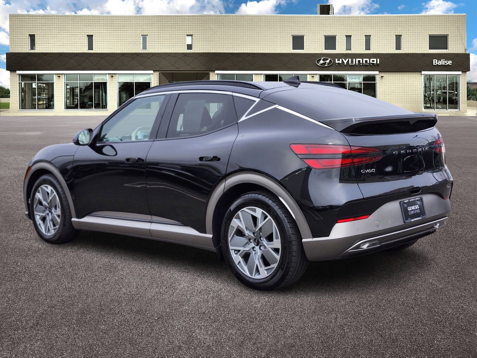 Used 2025 Genesis GV60 Advanced AWD/4WD image 5