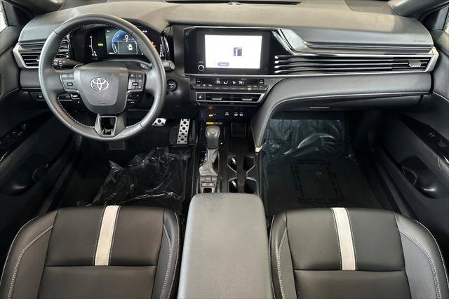 Certified 2025 Toyota Camry SE image 3