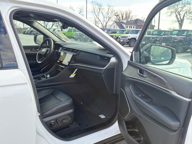 New 2026 Jeep Grand Cherokee Limited w/ Limited Altitude Package image 27