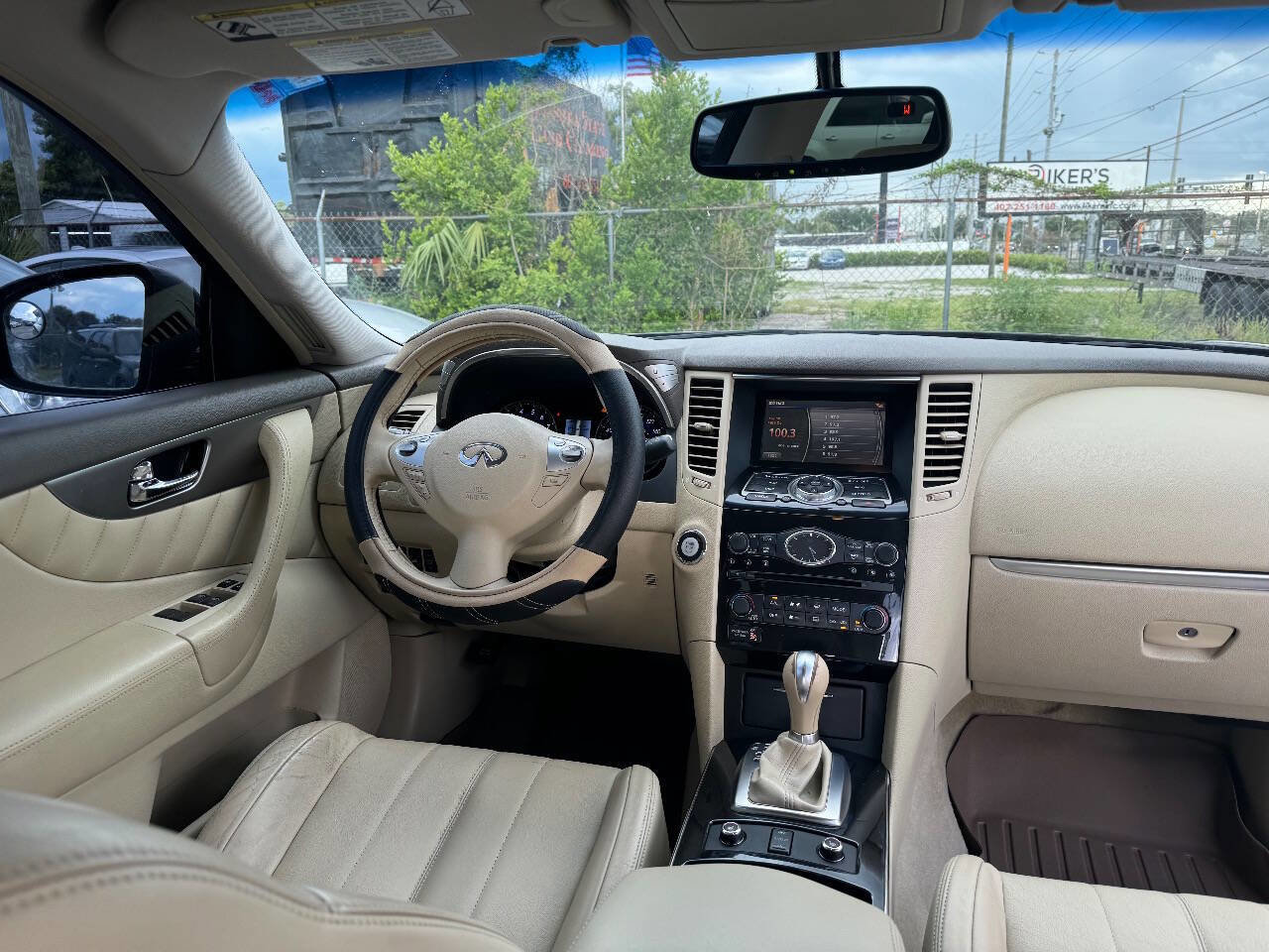 Used 2014 INFINITI QX70 Base 4dr SUV (3.7L V6) image 19