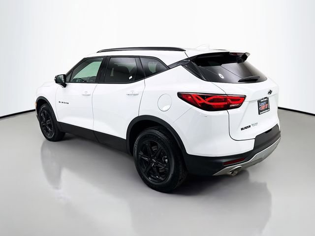 Used 2025 Chevrolet Blazer LT w/ Midnight/Sport Edition image 6