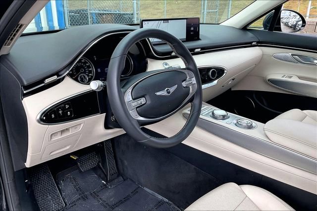 Certified 2025 Genesis GV70 2.5T Select w/ Select Package image 13