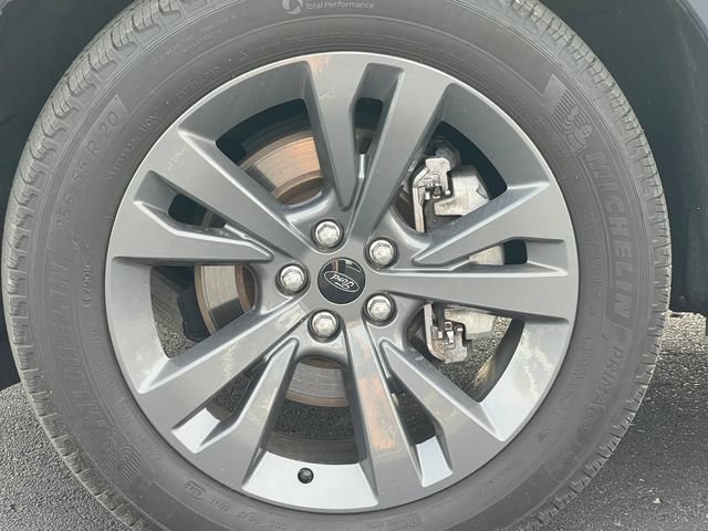 Certified 2023 Ford Explorer XLT w/ Equipment Group 202A AWD/4WD image 6