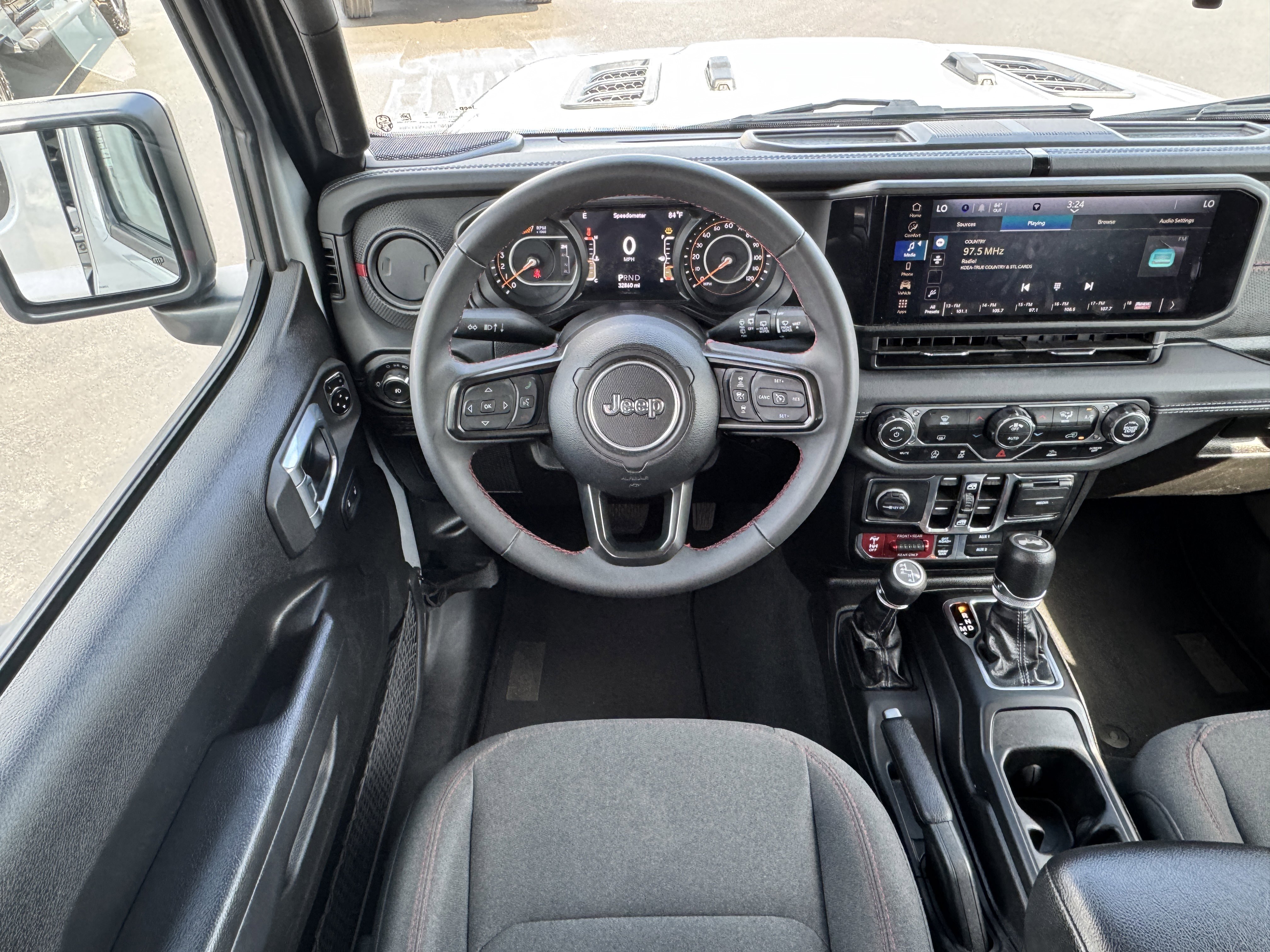 Used 2024 Jeep Wrangler Unlimited Rubicon image 14