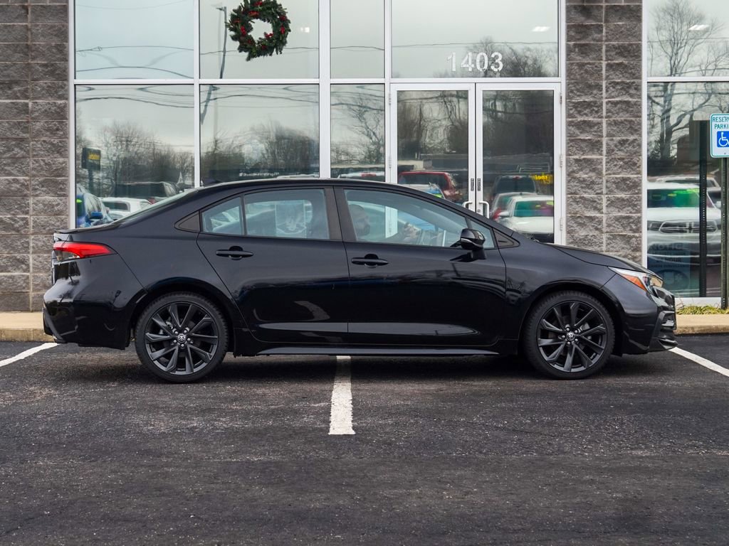 Used 2023 Toyota Corolla XSE image 2