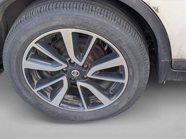 Used 2017 Nissan Rogue SL image 7