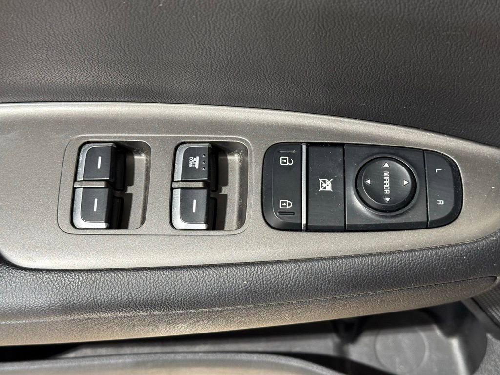 Used 2020 Kia Optima LX image 15