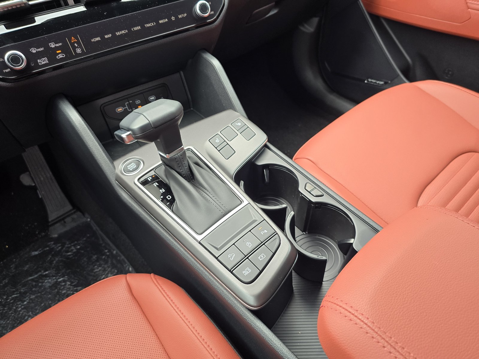 New 2026 Kia Sportage SX FWD image 9