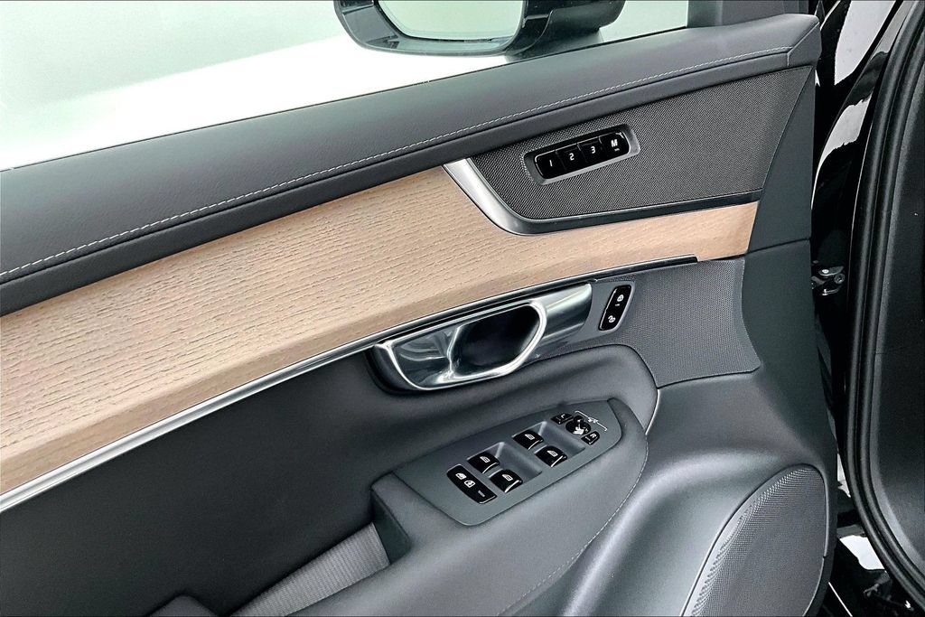 New 2026 Volvo XC90 B5 Plus AWD/4WD image 21