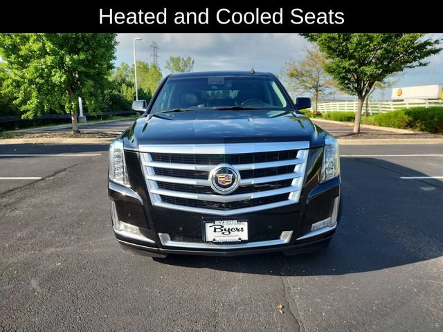 Used 2015 Cadillac Escalade Luxury AWD/4WD image 2