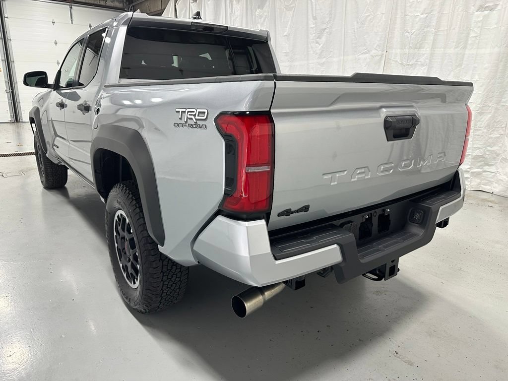 Used 2026 Toyota Tacoma TRD Off-Road AWD/4WD image 5