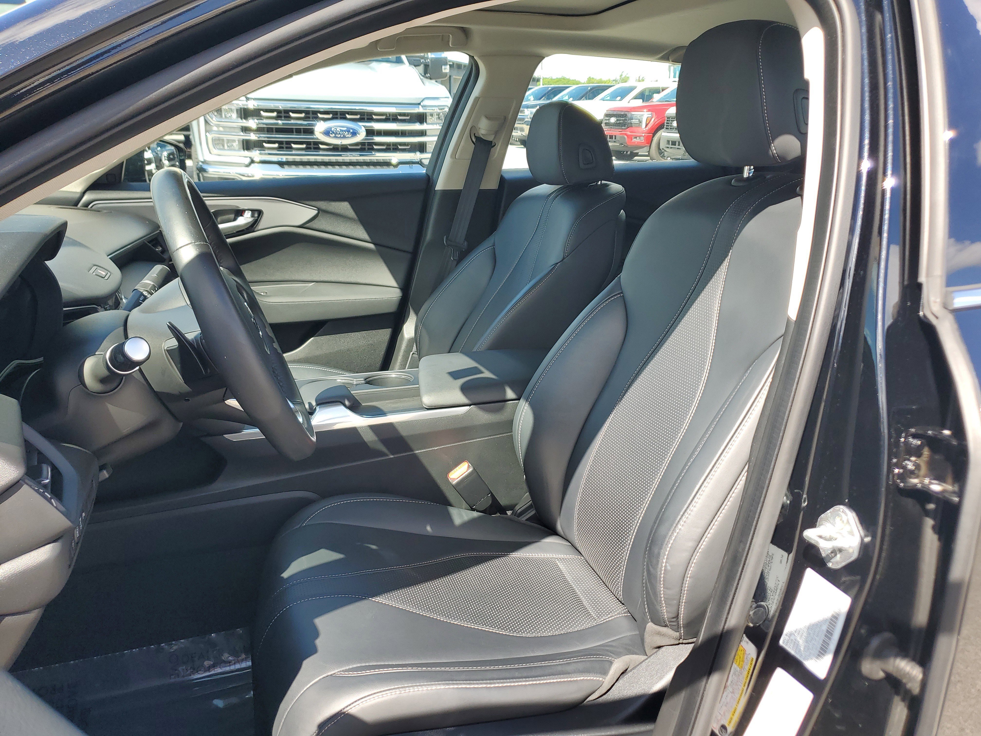 Used 2023 Acura TLX w/ Technology Package image 11