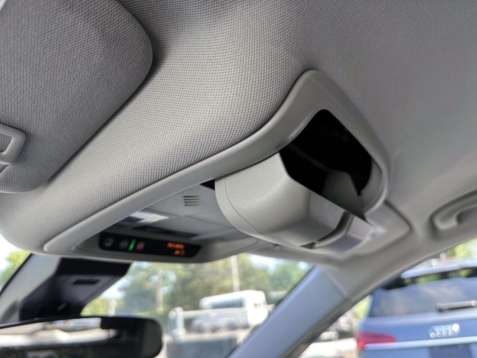 Used 2023 Chevrolet Equinox LT AWD/4WD image 27