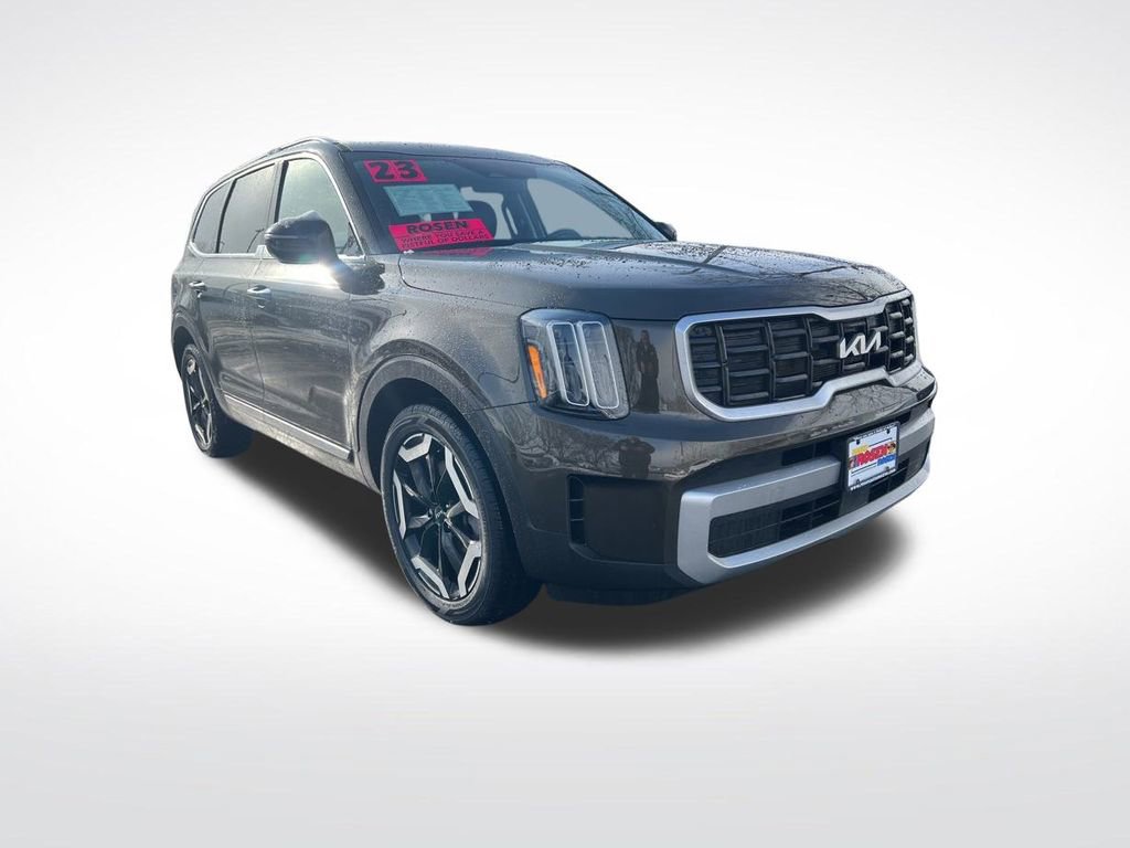 Certified 2023 Kia Telluride S w/ S Sunroof Package image 3