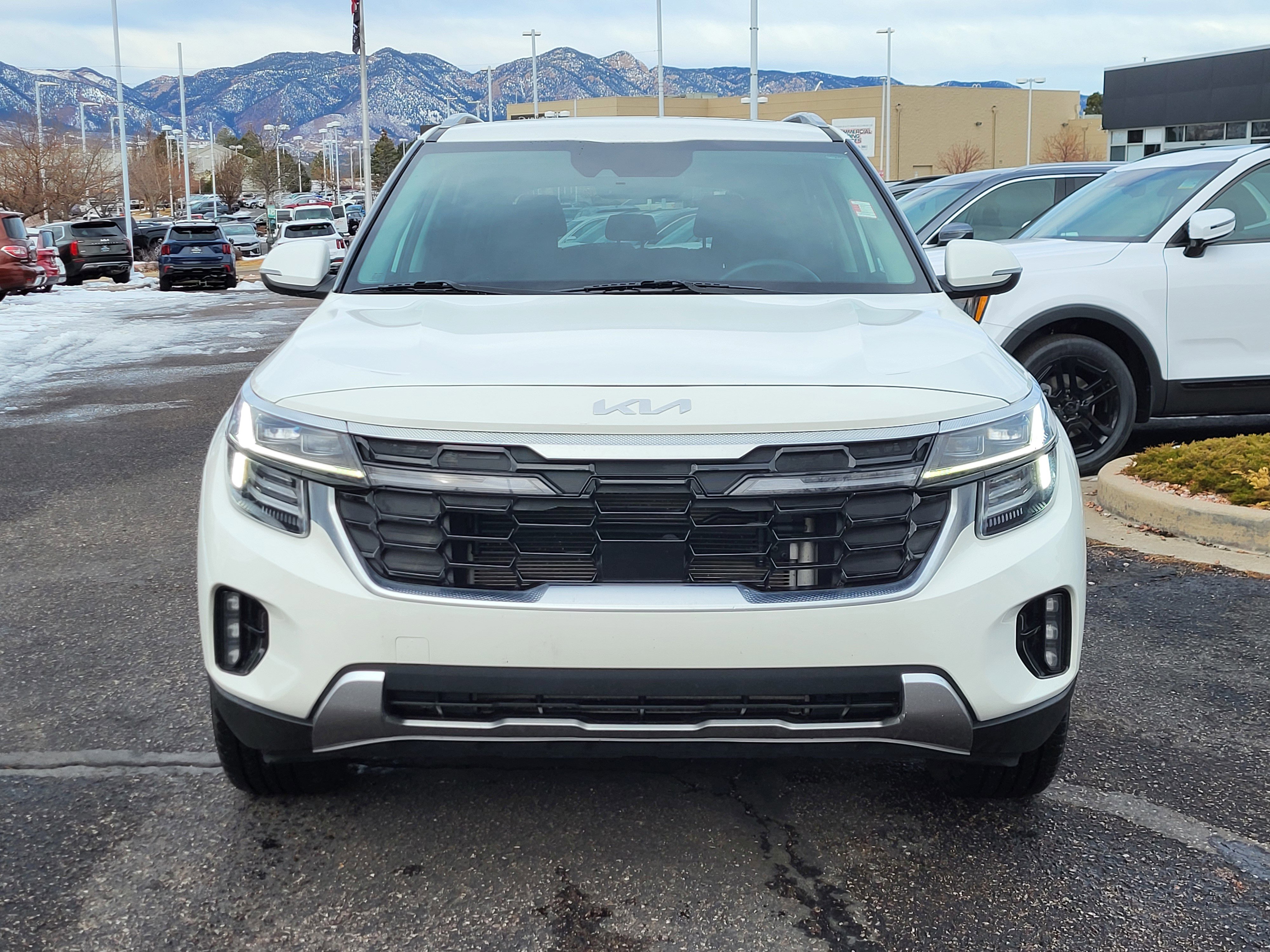 Used 2024 Kia Seltos SX w/ SX Sunroof Package image 6