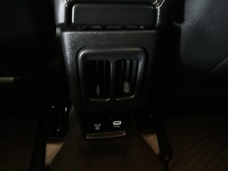 Used 2018 Jeep Compass Latitude w/ Popular Equipment Group AWD/4WD image 31