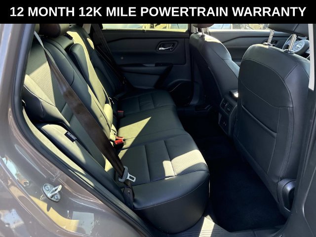 Used 2024 Nissan Rogue SV w/ SV Premium Package AWD/4WD image 11