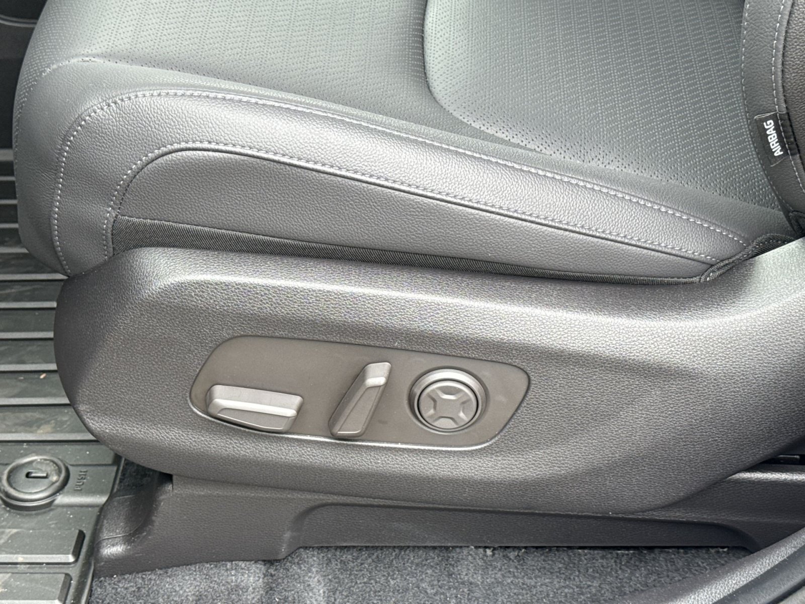 New 2026 Kia Carnival SX Prestige FWD image 19