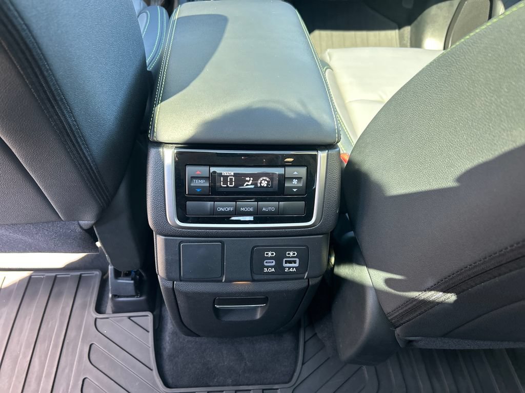 Certified 2025 Subaru Ascent Onyx Edition AWD/4WD image 31