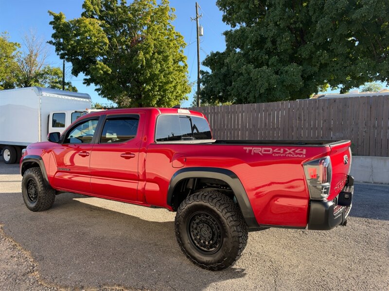 Used 2017 Toyota Tacoma TRD Off-Road AWD/4WD image 8