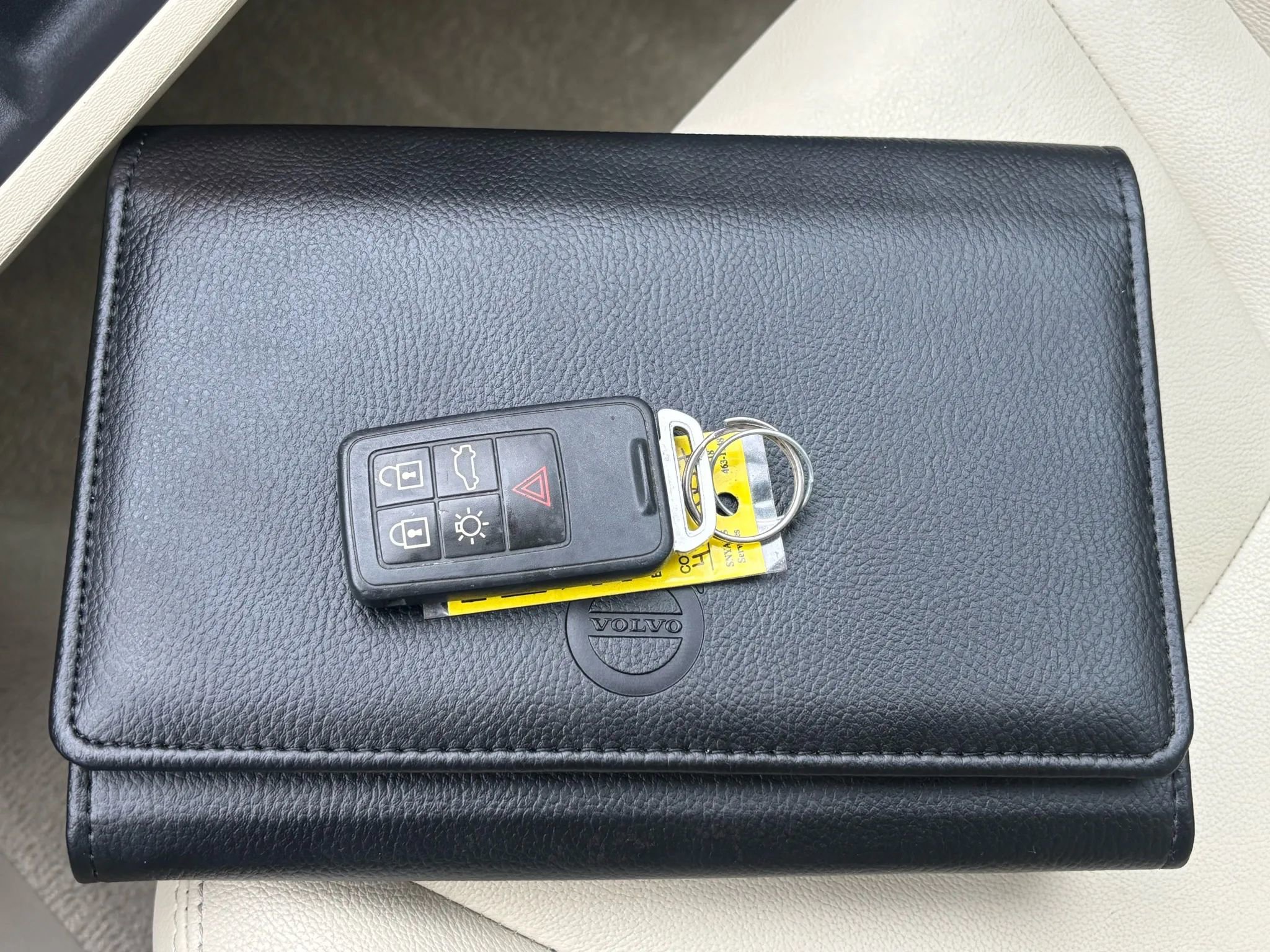 Used 2016 Volvo S60 T5 image 33