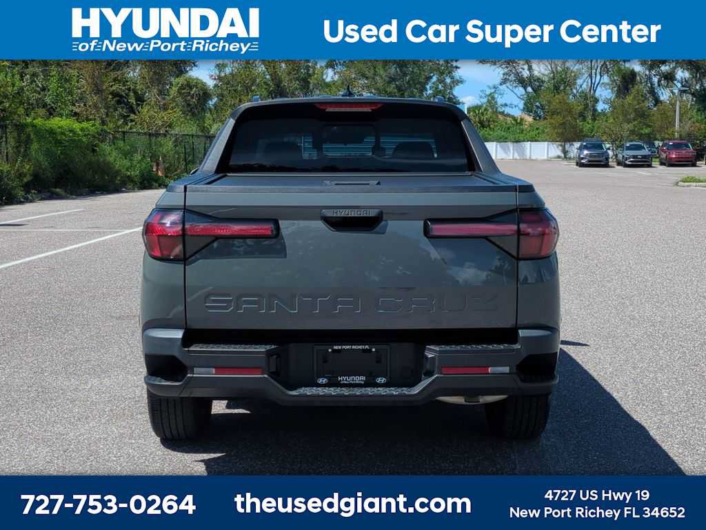 Certified 2022 Hyundai Santa Cruz SEL w/ Activity Package FWD image 4