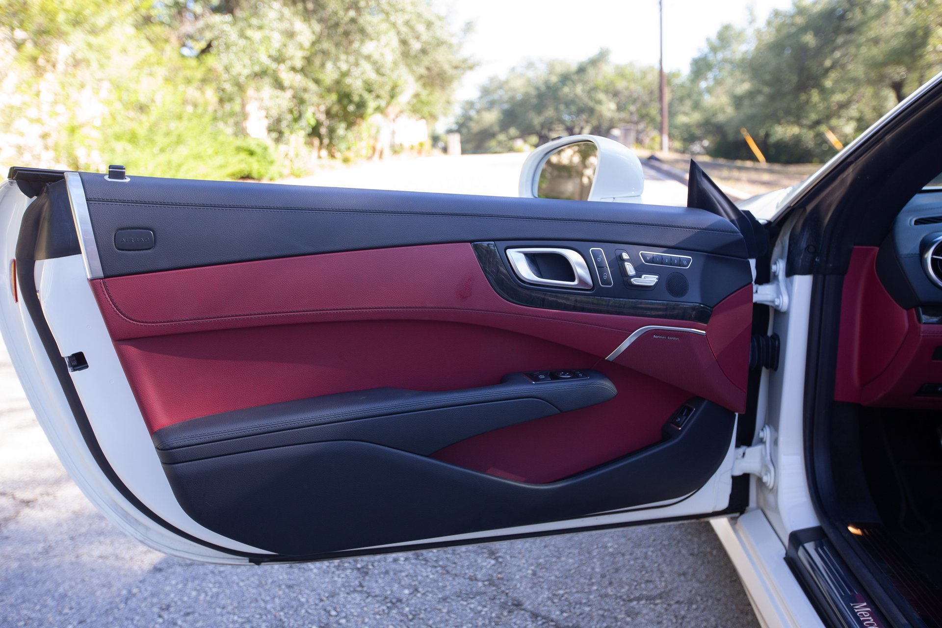 Used 2015 Mercedes-Benz SL 400 image 18