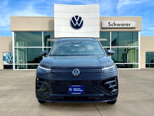 New 2026 Volkswagen Tiguan SE R-Line AWD/4WD image 3