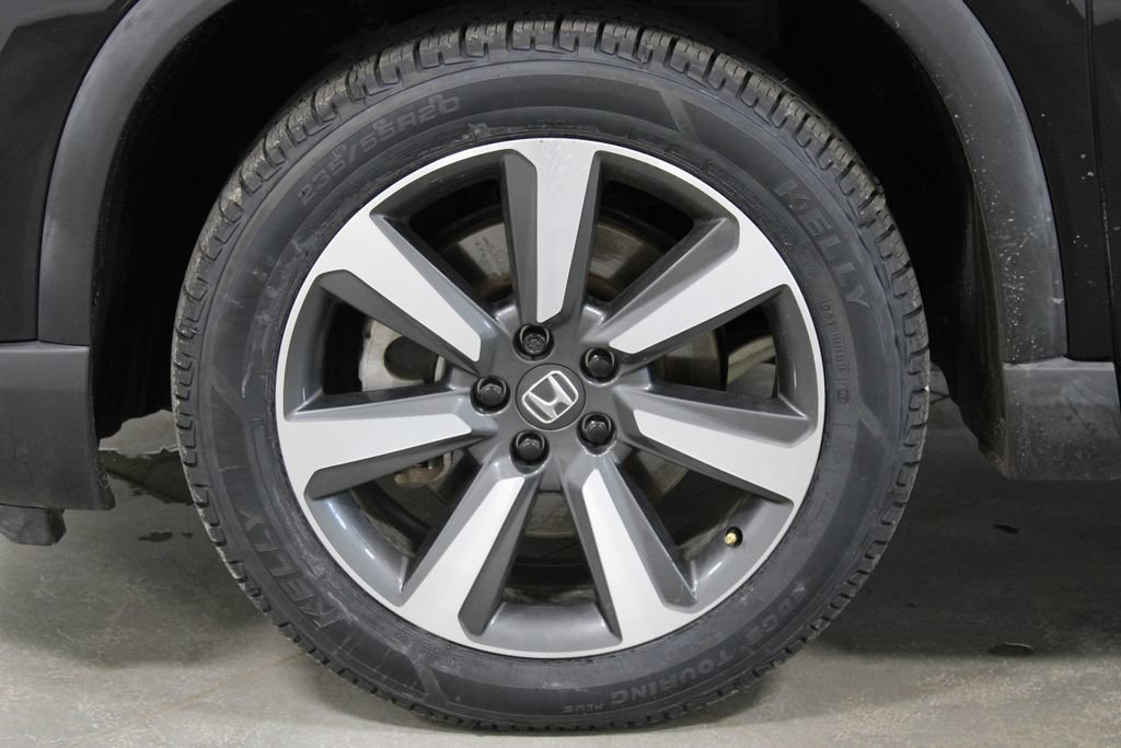 Used 2023 Honda Pilot Touring image 18