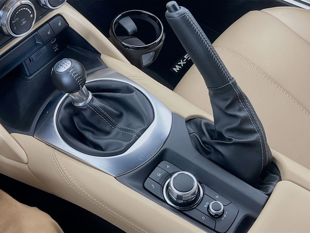 Certified 2024 MAZDA MX-5 Miata Grand Touring w/ Weather Package RWD image 21