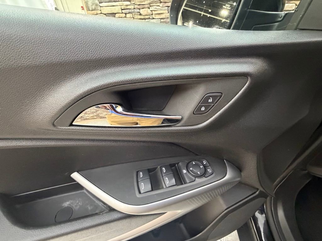 Used 2024 Chevrolet Trax LS w/ LS Convenience Package image 24