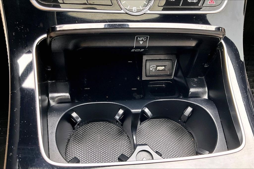 Used 2017 Mercedes-Benz E 400 4MATIC Wagon image 32