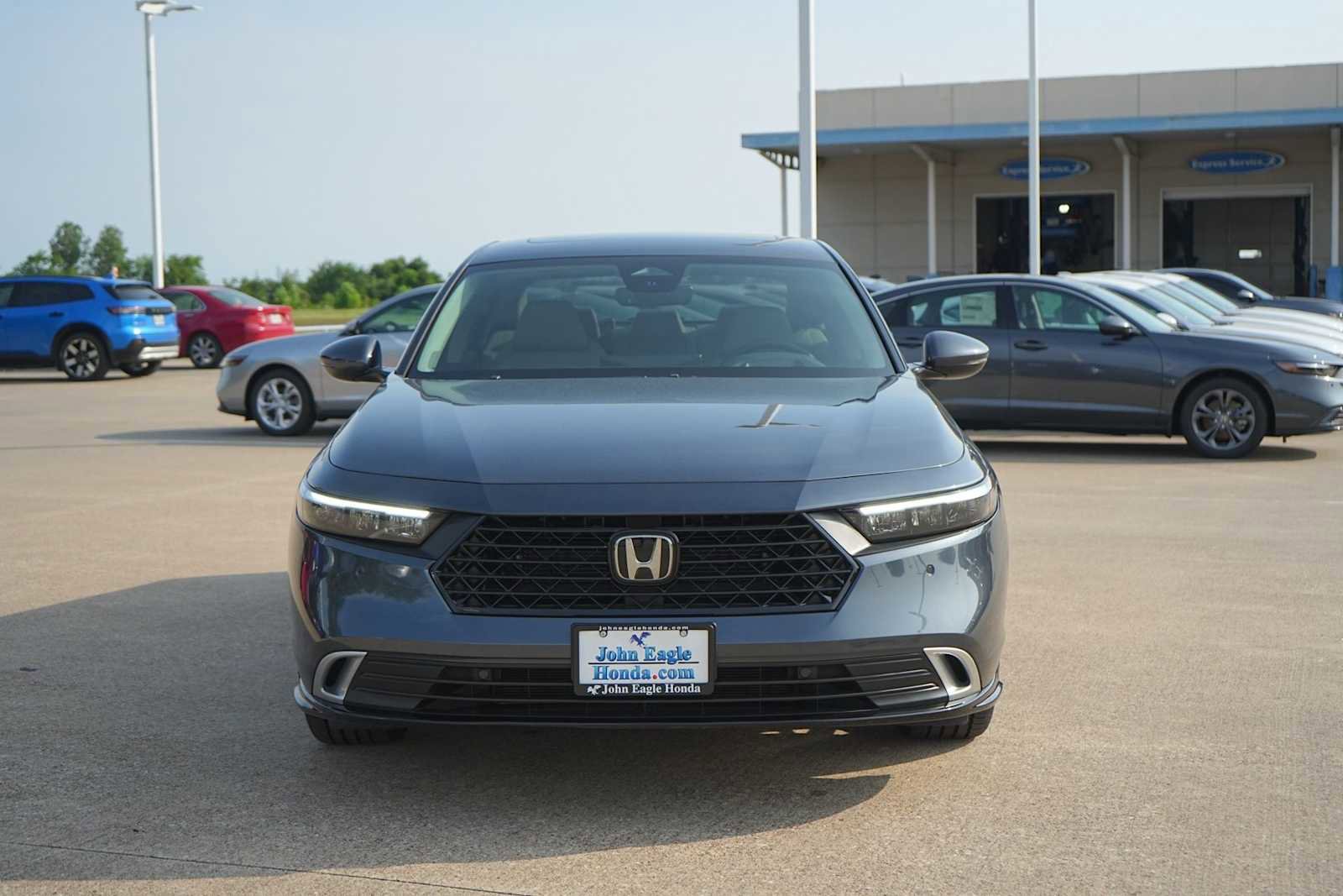 Used 2025 Honda Accord Touring image 6