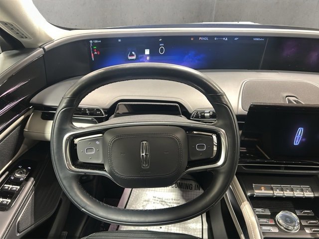 Used 2024 Lincoln Nautilus Reserve image 13